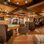 Kashmir Wellness & Adults Only Hotel