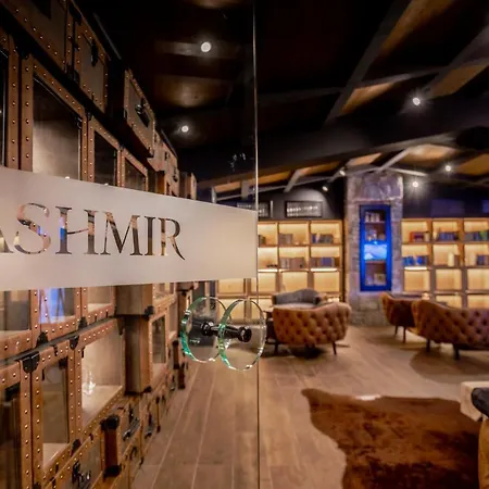 Kashmir Wellness & Adults Only ホテル